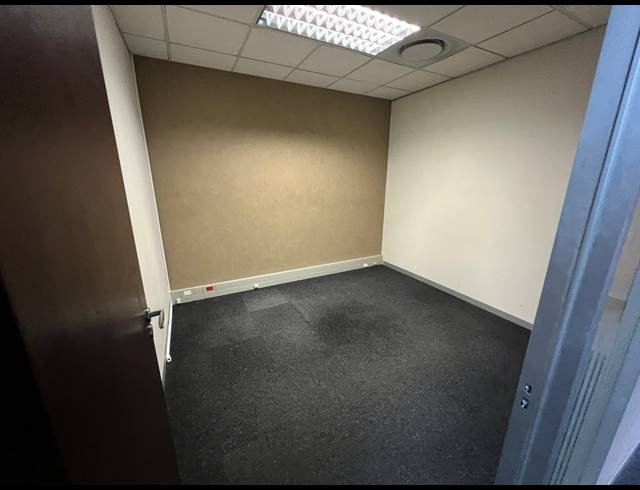 120M² OFFICE FOR SALE IN UMHLANGA RIDGE